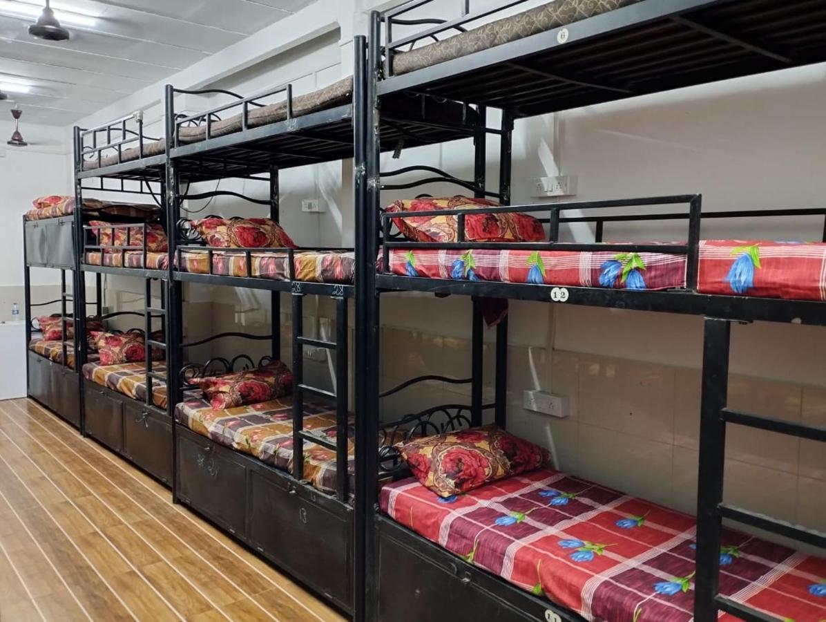 Shree Balaji Ac Dormitory Hostel Тане Екстериор снимка