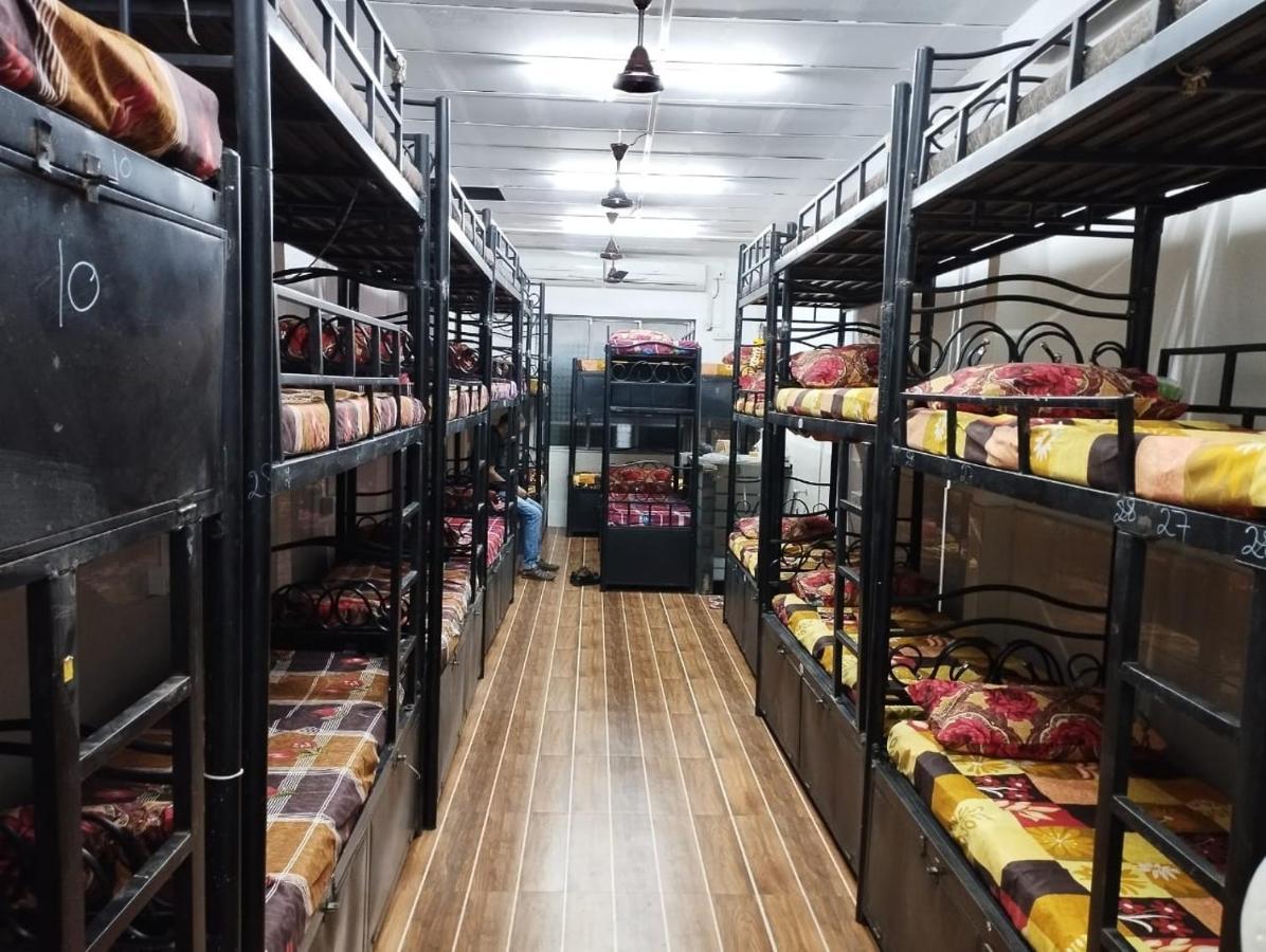 Shree Balaji Ac Dormitory Hostel Тане Екстериор снимка
